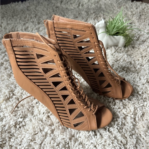 Super cute see-through woven tan festival going out cocktail, elegant he… - Picture 4 of 5